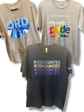 United Airlines Unisex T-Shirts Bundle Aviation Enthusiasts ORD Chicago Pride